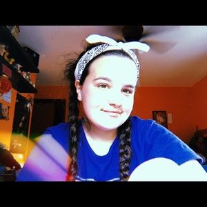 Meet your Posher, Lena